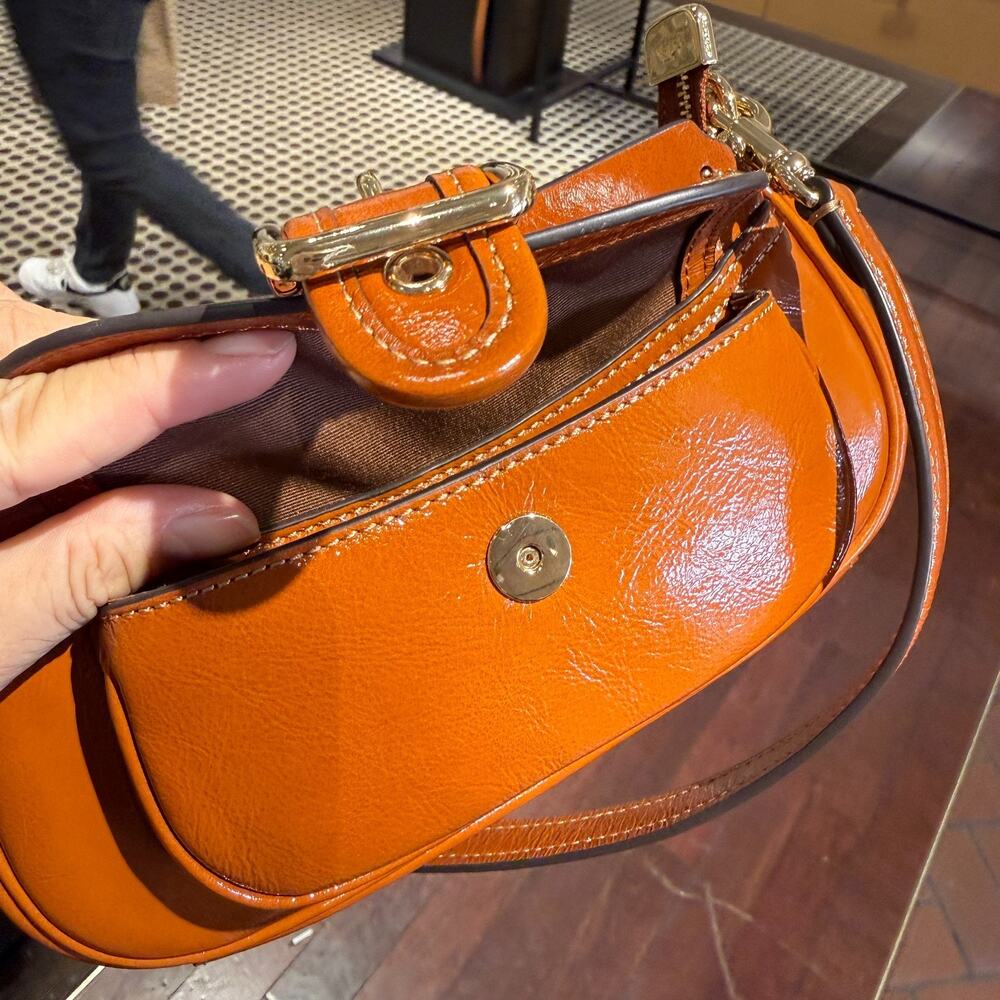 Coach Outlet Ashton Mini Shoulder Bag CDB19 Gold/Cinnamon - Picture 6 of 8